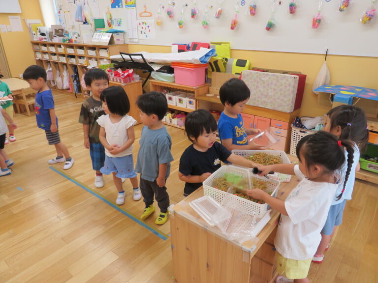 お店やさんごっこ（３歳児）