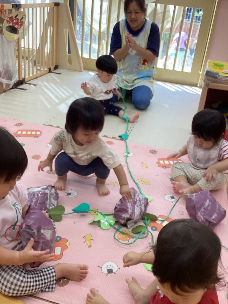 うんとこしょ！どっこいしょ！（0歳児）