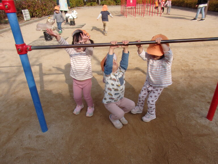 久しぶりの公園（2歳児）