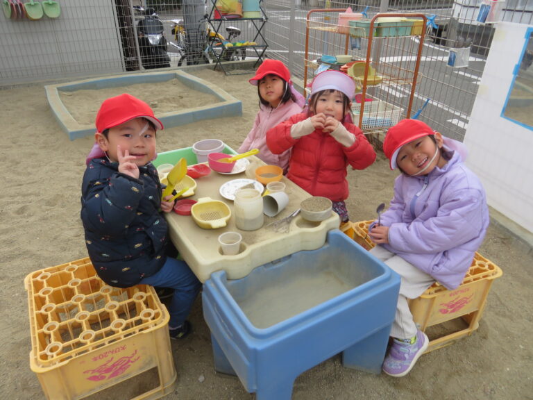 園庭遊び（３歳児）