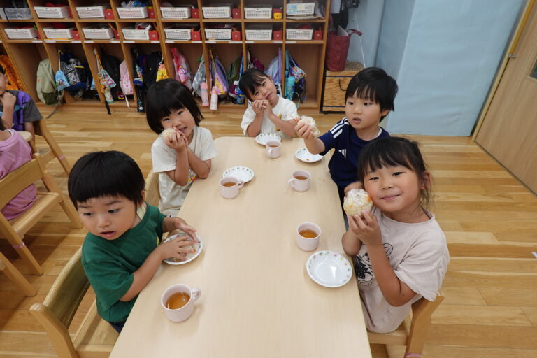 念願のタケノコご飯（4，5歳）