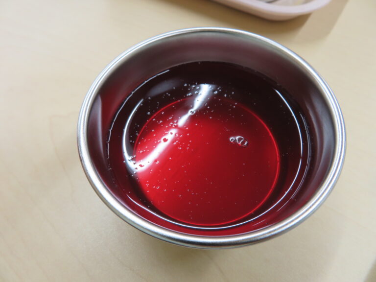 手作りゼリーを食べよう（１歳児）